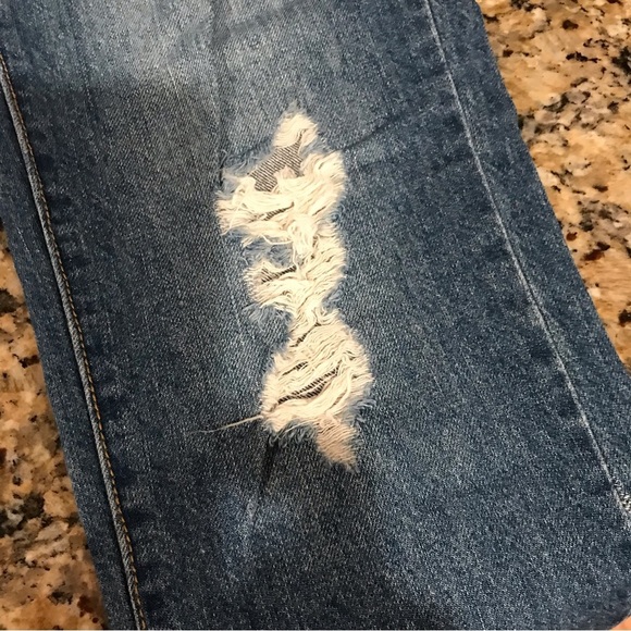 👖FOREVER 21 Distressed Denim Jeans - Picture 9 of 10